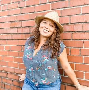 Meet your Posher, Crystal